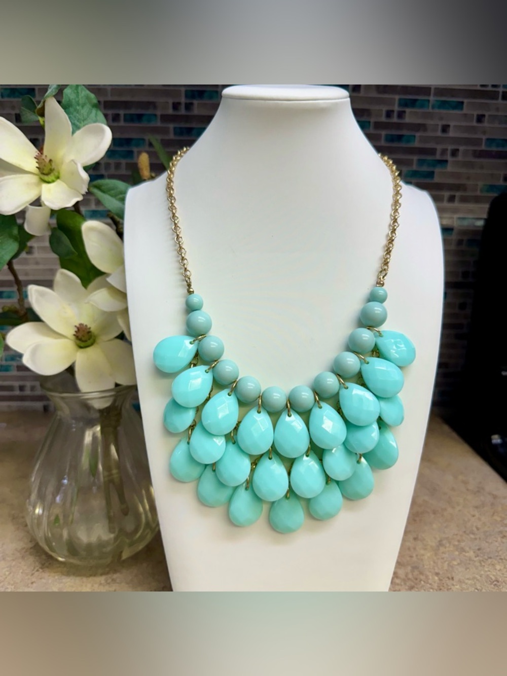 Teardrop bib statement necklace